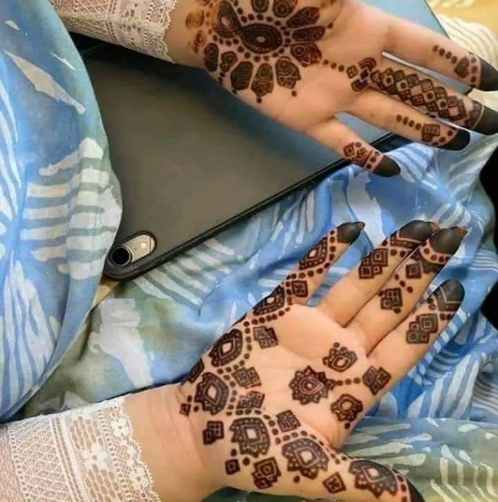 BntSalk's tweet photo. حنّتنا فيها البركة، وفيها الفرحة، وفيها ذكريات حلوة تجمع الأهل والأحباب 🥰 https://t.co/wt94yL0P3S