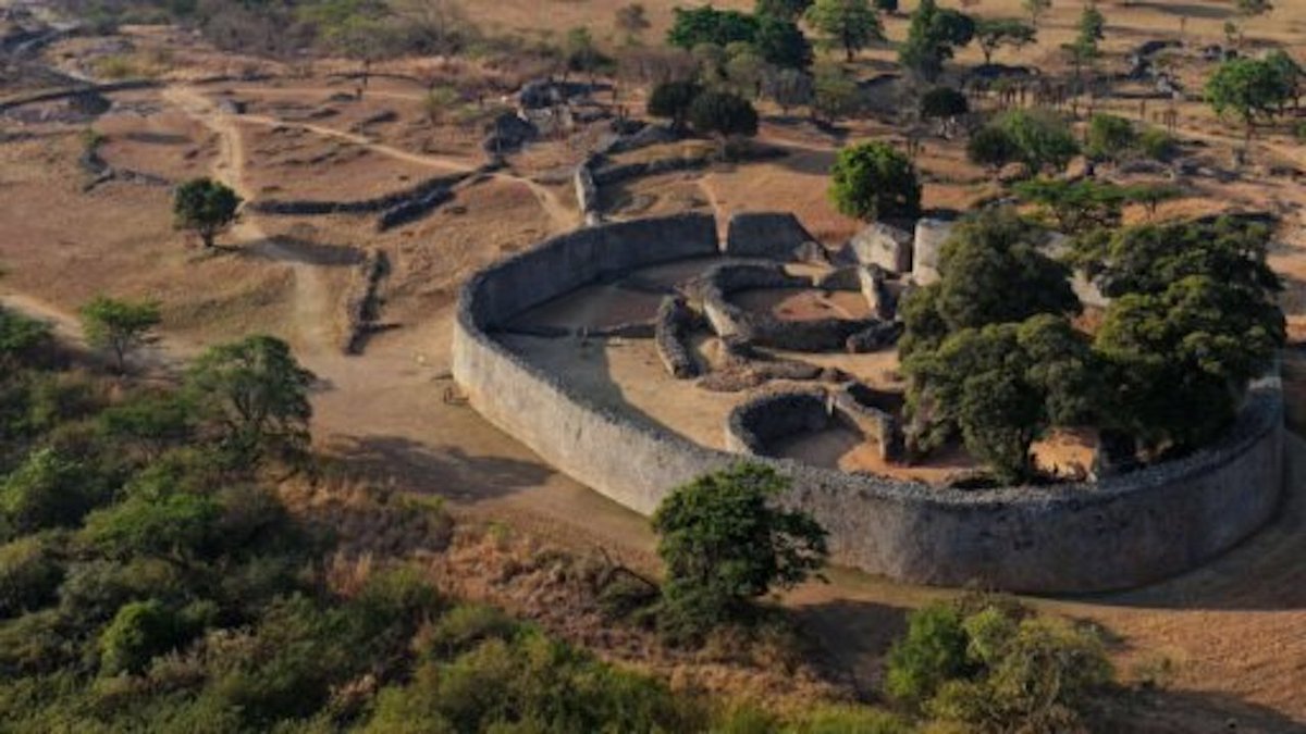 PopcornFTG's tweet photo. Starts in 1 hour! Uncover Great Zimbabwe in SECRETS OF THE DEAD: "Africa's Golden City" today at 10:00 PM ET on PBS.

Track what to watch next on Popcorn! 🍿

#SecretsOfTheDead #PBS #History https://t.co/Qg7y6huM2B