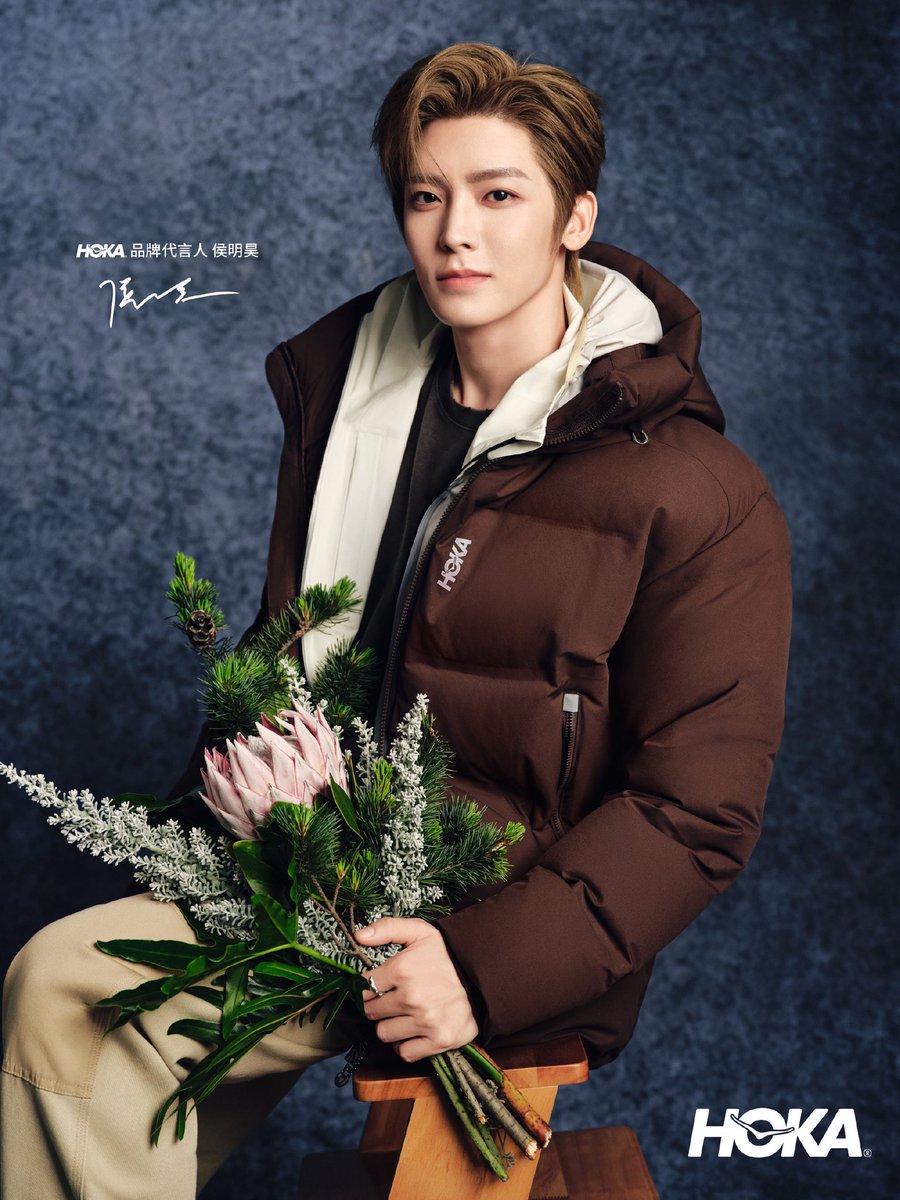 fallhmhzz's tweet photo. 261015 HOKA 웨이보

HOKA 브랜드 대언인 @후명호와 함께 겨울의 고요함을 깨고, 생기 넘치는 개성을 드러내다.

#侯明昊 #후명호 #HouMinghao https://t.co/TgLJ91sQHz