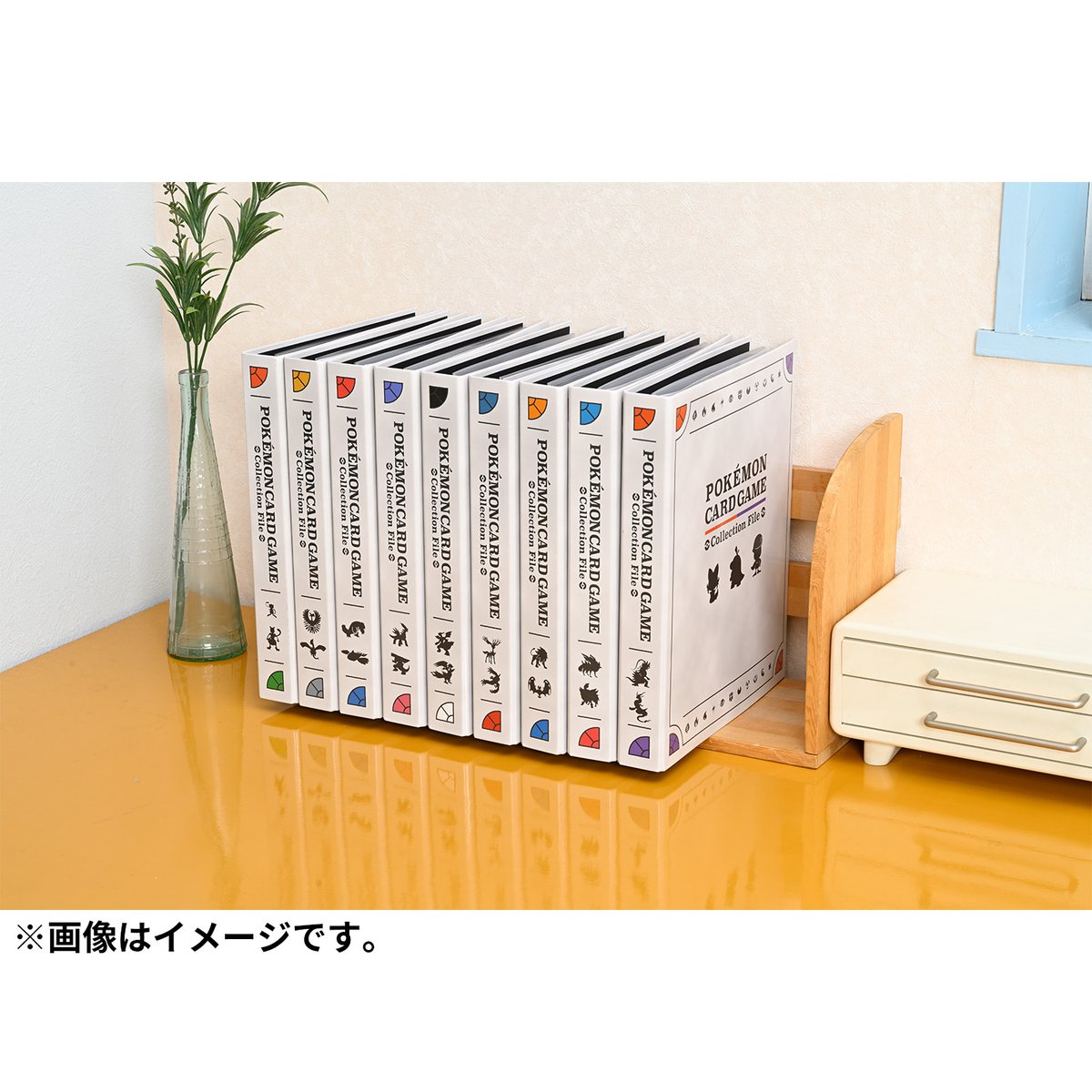 pokecamatomeru's tweet photo. ポケモンセンターオンラインで「コレクションファイルプレミアム/コレクションリフィル」の商品ページが公開

📅発売日
10月16日(金)10時00分～
※ポケモンセンター店頭は10月16日(金)発売

✅コレクションファイルプレミアム
✅コレクションリフィル

✅商品ページ
https://t.co/ZRcDJJDpnR https://t.co/bIrKSO3YI8