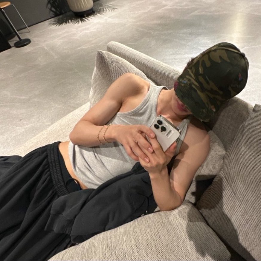luvsmajo's tweet photo. this genre of &amp;team 🤤 https://t.co/GcMThQ16Nj