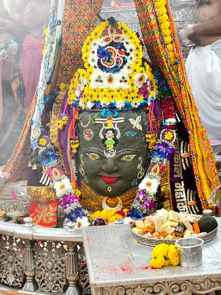 12Jyotirling's tweet photo. श्री महाकालेश्वर भस्म आरती दर्शन | 15.10.2026

Shri Mahakaleshwar Bhasma Aarti Darshan | 15.10.2026 https://t.co/exI5gWpiuj
