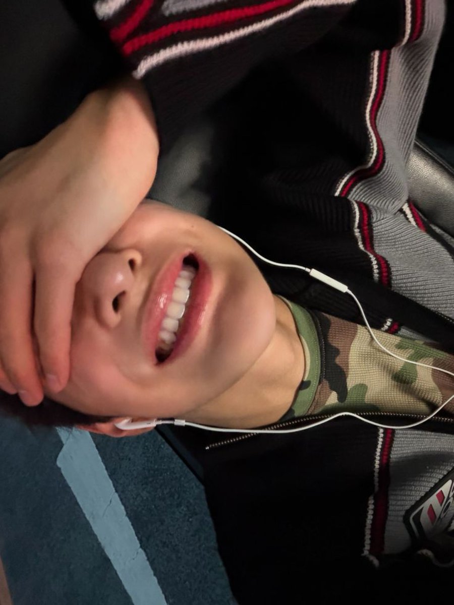 blowingwish's tweet photo. hi, i’m looking for more filo coer moots.

- filo, she/her
- dni barca &amp; arsenal haters
- kpop, football, F1, manga, video games
- britpop, heavy metal, rock, shoegaze
- seventeen

like and rt
#coertwt #stantwt #anitwt #footballtwt https://t.co/9dJqMufCLm