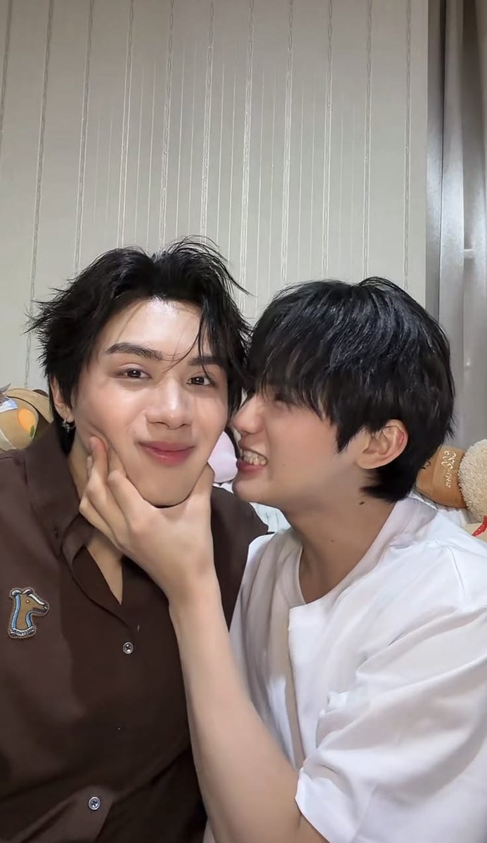 starlightyaoi's tweet photo. hi, d-4 looking for 18+ #bltwt moots ⊹ ࣪ ˖

― 27 yrs old
― multi fan of many
― currently watching: mr. fanboy, fool in love, you maniac, not yours, and the missing piece
― fan since 2021
 
♡ / ↻ appreciated! https://t.co/E9HRmjYBkQ