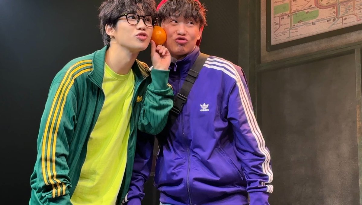 taekerang79's tweet photo. 261014 VL 허영손 송유택 관대 포토타임 📸
오렌지보다 더 상큼한 스티비 맥스🍊🍊 https://t.co/HlVNYH8jkf