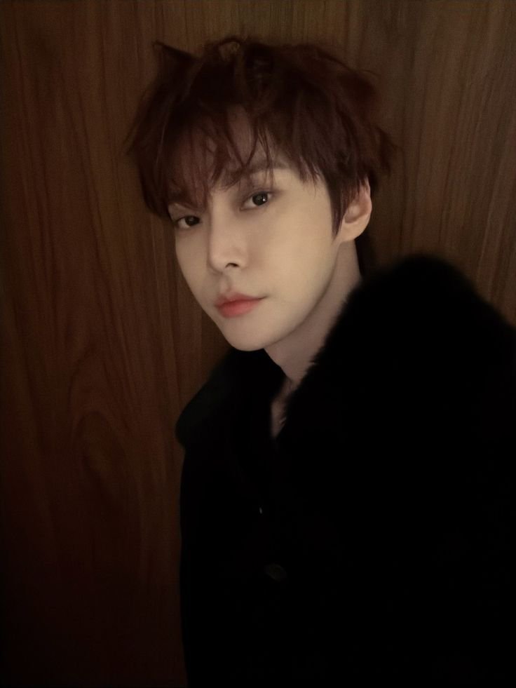 doyoungpeitudo's tweet photo. ׄ   post a photo of you and three of your favs and let your oomfs choose who suits you the best https://t.co/cOiecVhkv4