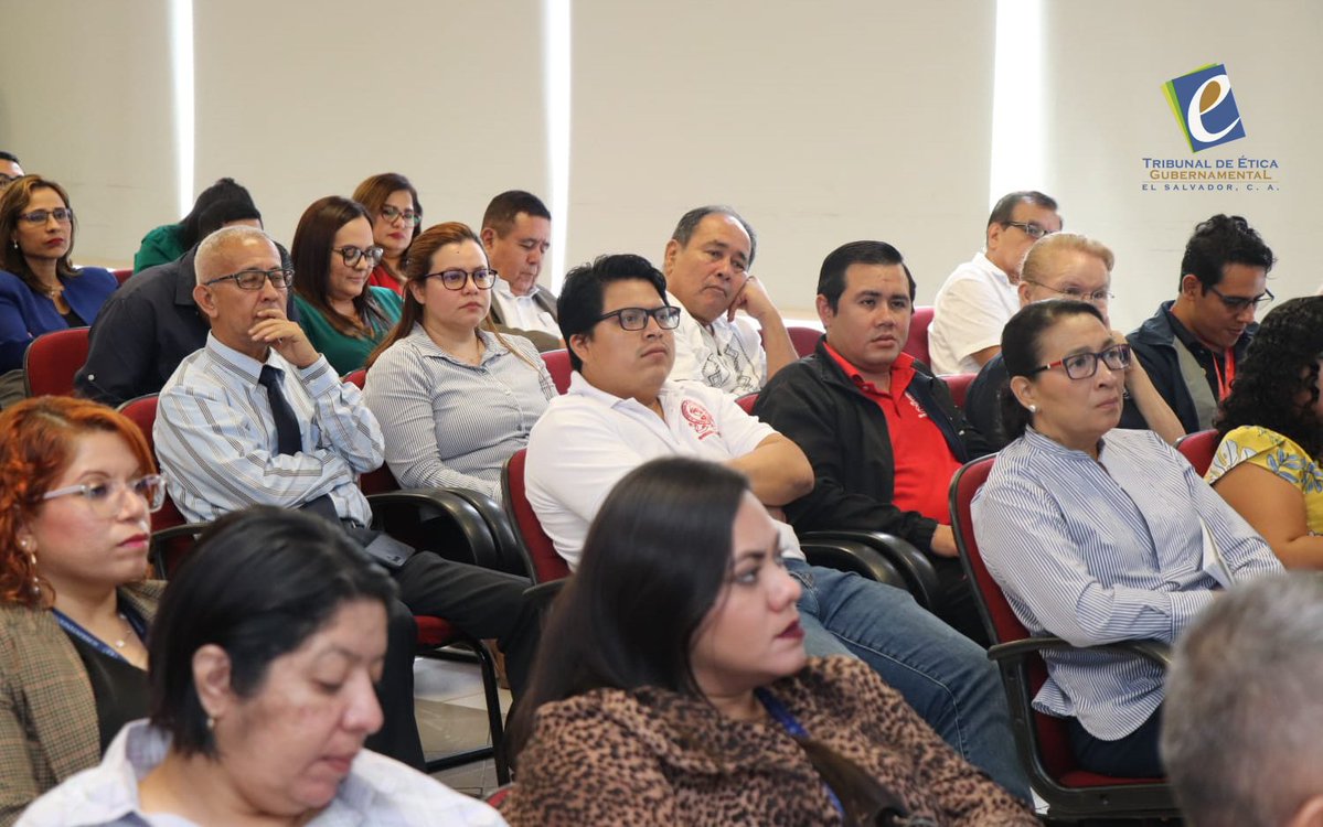TEG_ElSalvador's tweet photo. El especialista abordó el "Marco ético nacional para la aplicación de la IA en la gestión pública", destacando la Ley de Fomento de la Inteligencia Artificial y Tecnologías (Ley IA), la recomendación sobre la ética de la inteligencia artificial de la UNESCO y los principios... https://t.co/IK8wPR7vTW