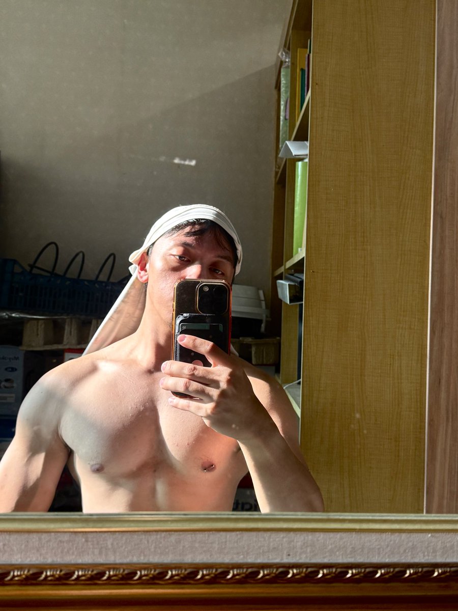 Sapiwan's tweet photo. Post run golden hour https://t.co/6dbiUs7n44