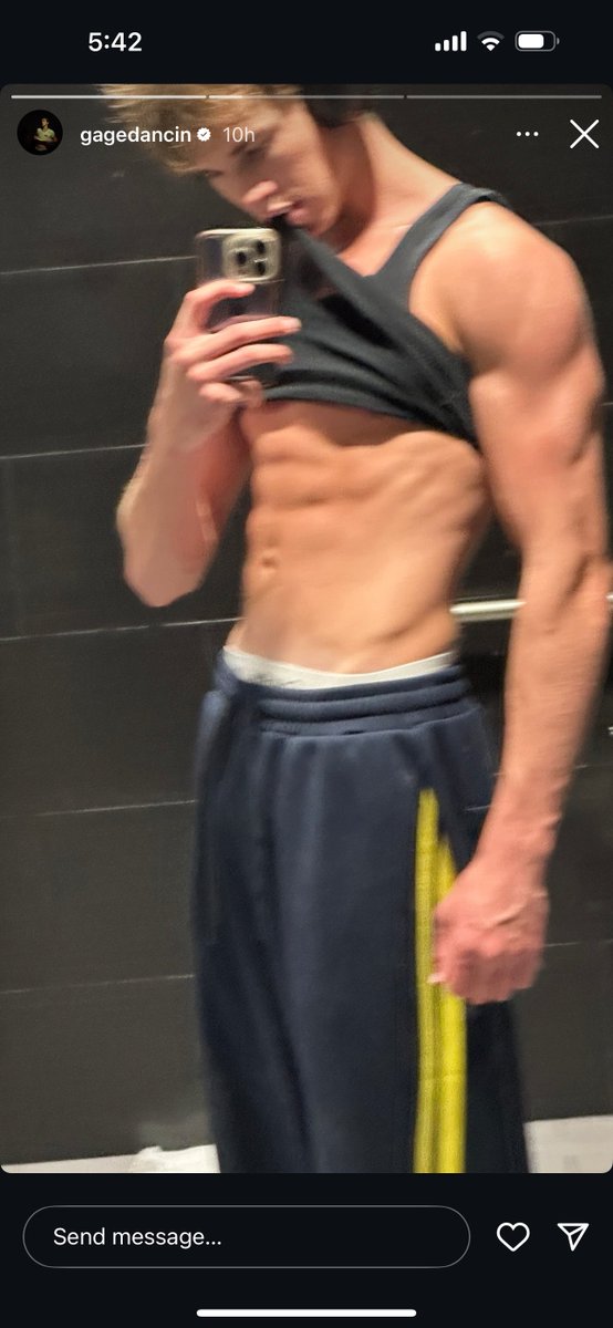 Sportsbumluv's tweet photo. Gage Dancin has a rocking body. https://t.co/kHYFVPqyVL