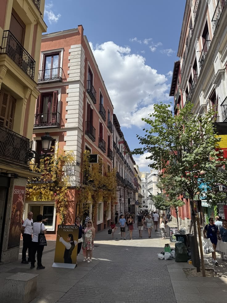 earthviewss1's tweet photo. Madrid, Spain 🇪🇸 https://t.co/tg0xFIvk69