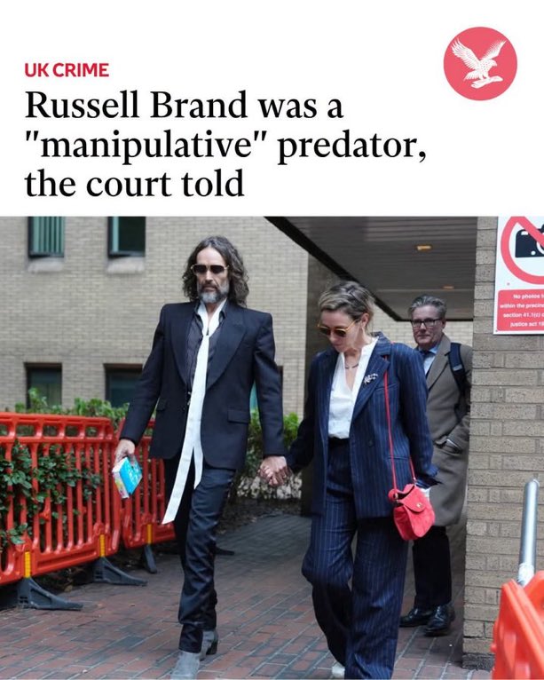 Neccccy's tweet photo. Who is behind Russell Brand?

Surely it can’t be !!

Can it? https://t.co/dAI4W82jsy