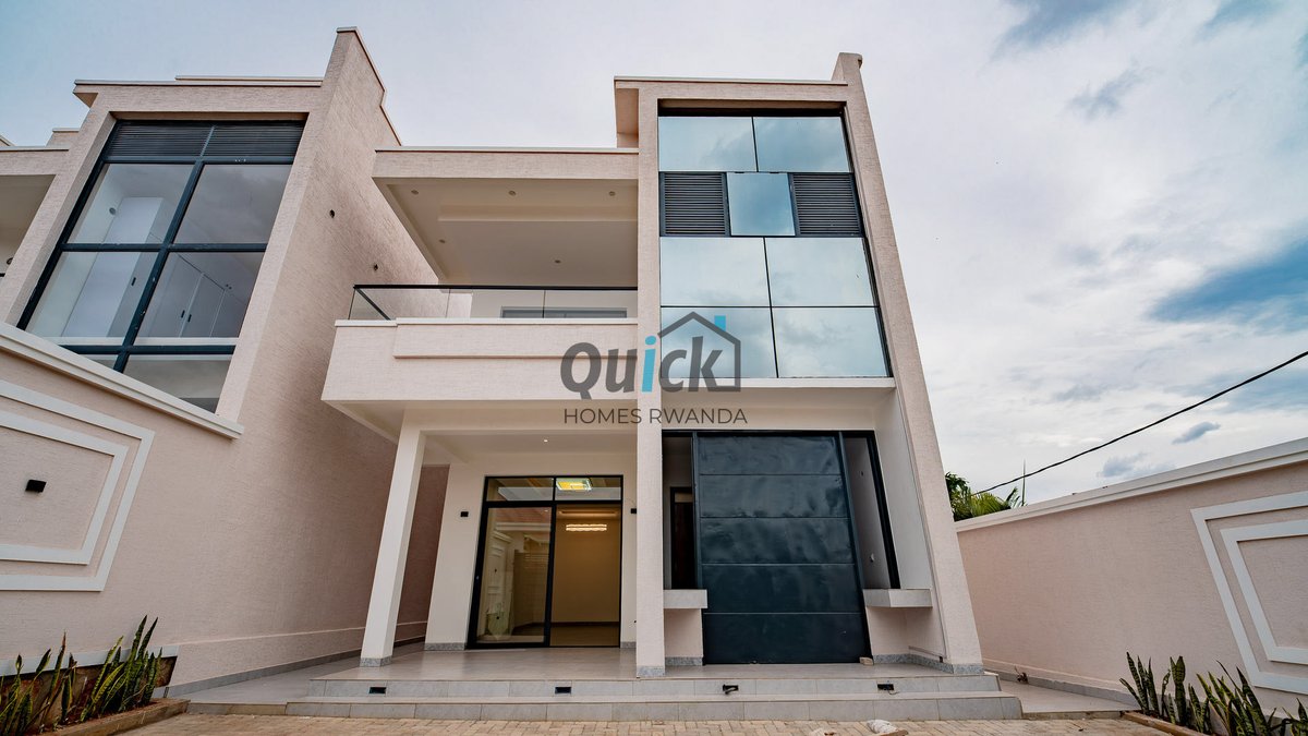 270 sqm House for Sale in Kanombe, Kicukiro