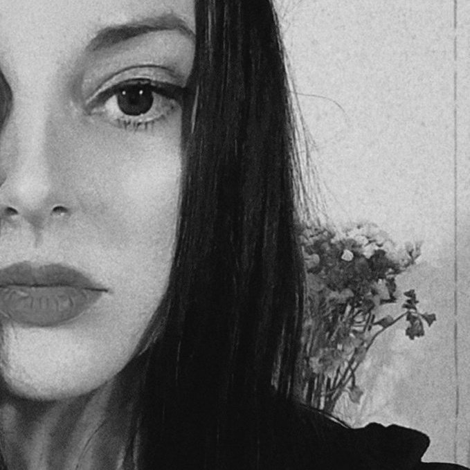 maraki145's tweet photo. #whiteandblack_half_ofme_challenge https://t.co/at5lcG3IMG