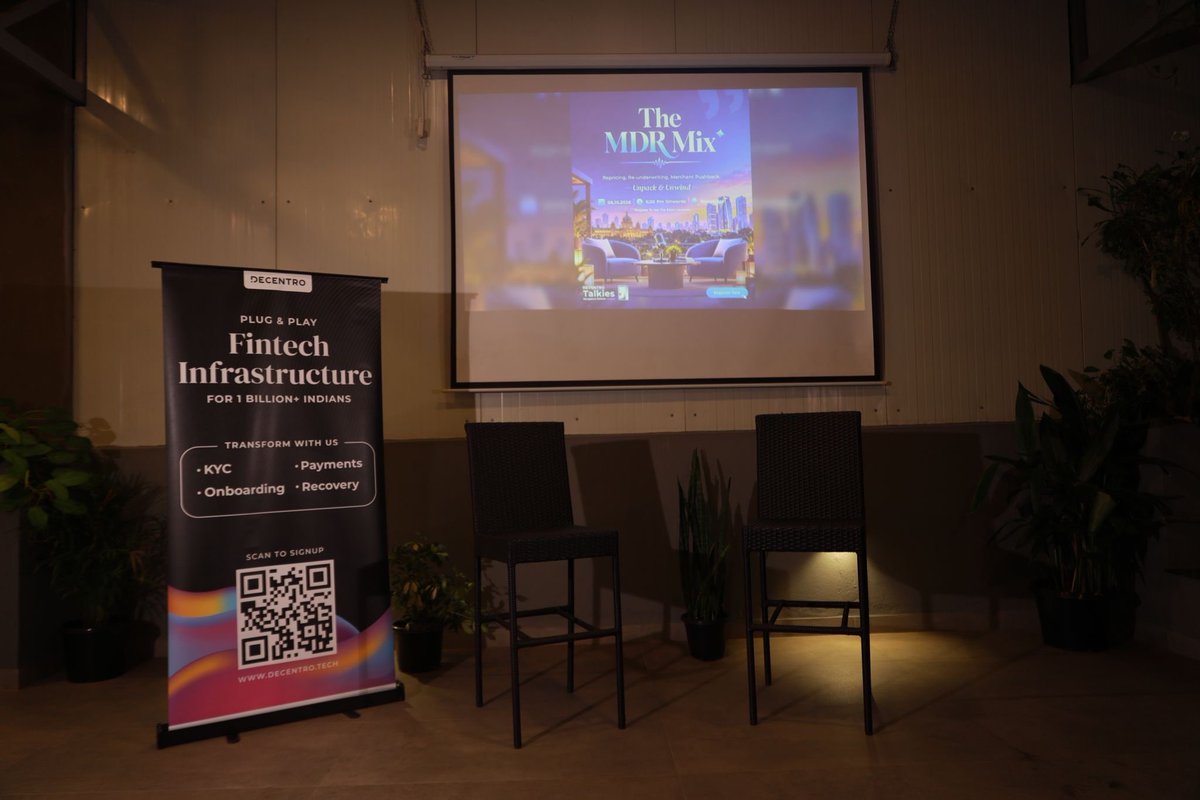 DecentroTech's tweet photo. This is what the room looked like during #DecentroTalkies THEMDRMIX 
#takeaways coming soon https://t.co/nCWznUPDYT