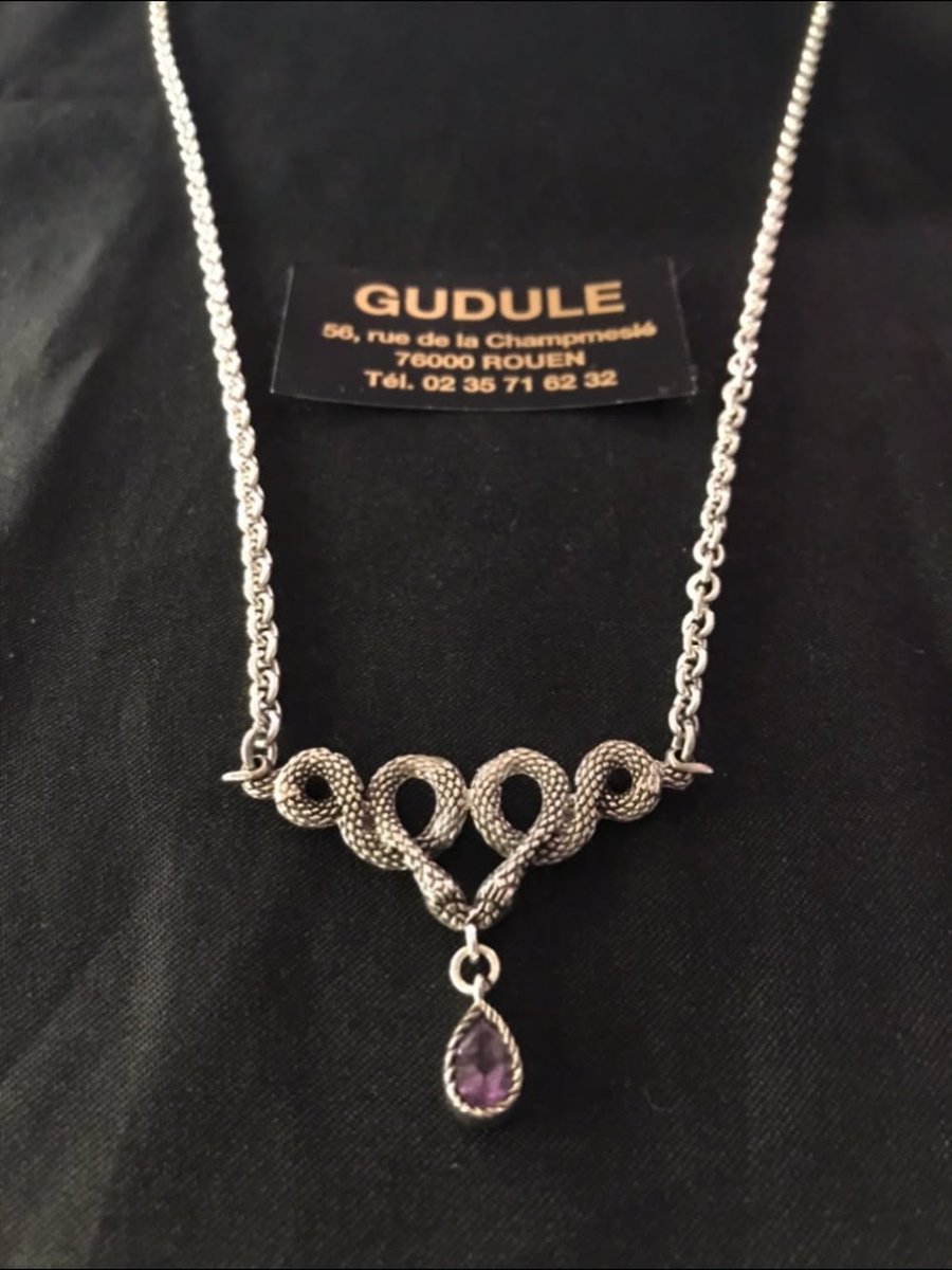 GuduleRouen's tweet photo. Ce jeudi 15 octobre votre boutique #Gudule de #rouen est 🌞 ouverte 🌞 de 9h à 13h et de 14h à 19h.
#collier #améthyste #serpent #argentmassif sans nickel dans votre #boutique #gudule de #rouen #bijouxaddict #Gudule_Rouen #bijouxrouen #gudulerouen https://t.co/4RIPp2AKaJ