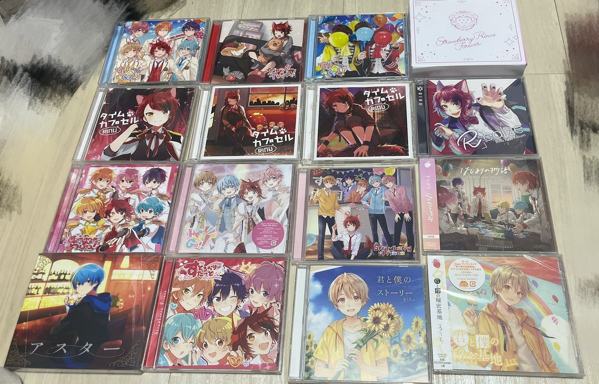 rintan_nyan24's tweet photo. @ls1es4 初めまして、検索より失礼致します。ニューイヤーアクスタ、2021アクキー、すと7缶バッジ、タイムカプセル、シャッターチャンスそれぞれ各1点ずつ所持しております。全てで2000➕送料で買取していただくことは可能でしょうか？ https://t.co/R4WkpbUeZk