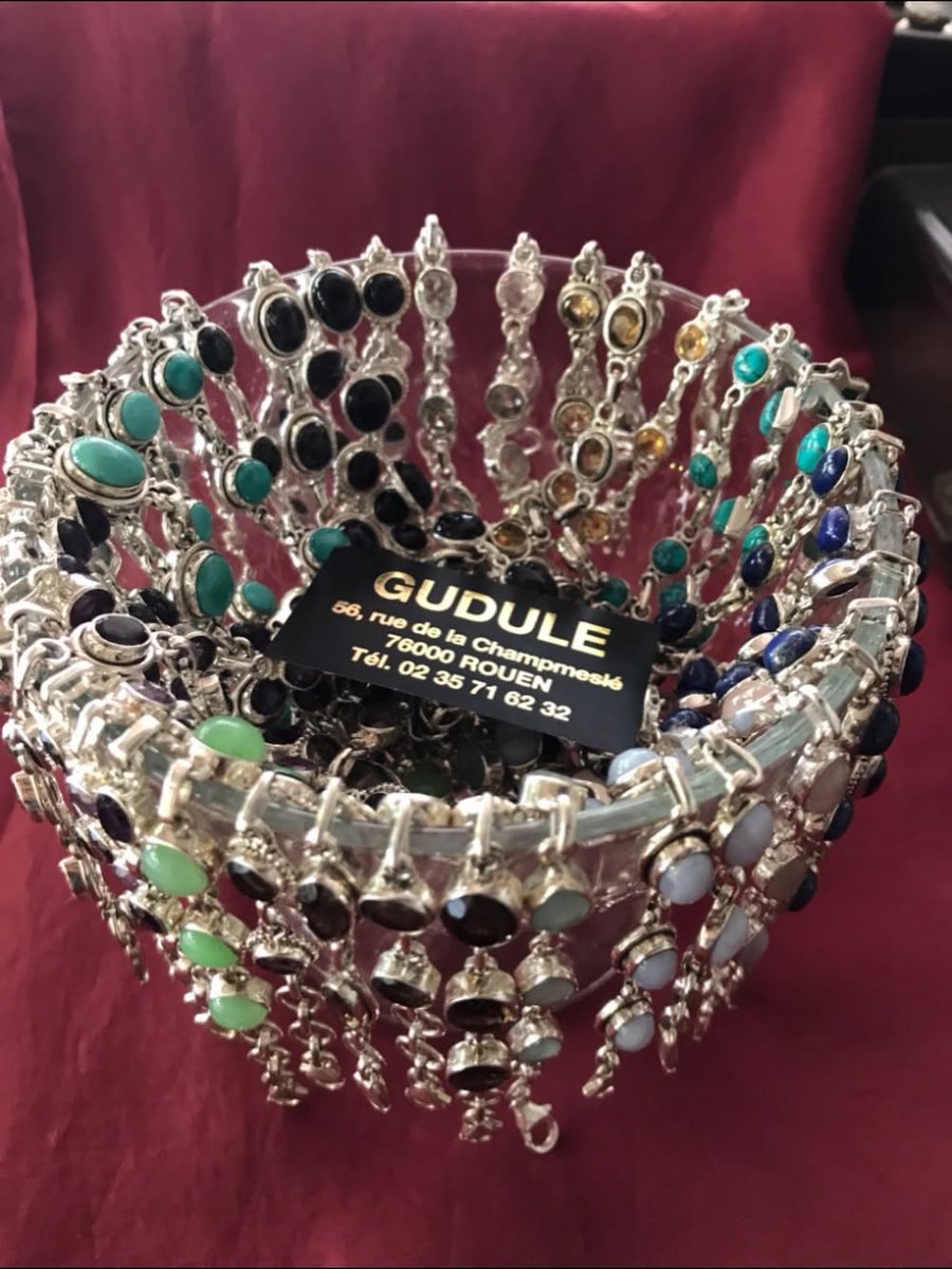 GuduleRouen's tweet photo. Ce jeudi 15 octobre votre boutique #Gudule de #rouen est 🌞 ouverte 🌞 de 9h à 13h et de 14h à 19h.
#bracelets #pierresnaturelles #argentmassif sans nickel dans votre #boutique #gudule de #rouen #bijouxaddict #Gudule_Rouen #bijouxrouen #gudulerouen https://t.co/ZVMip8nO0g