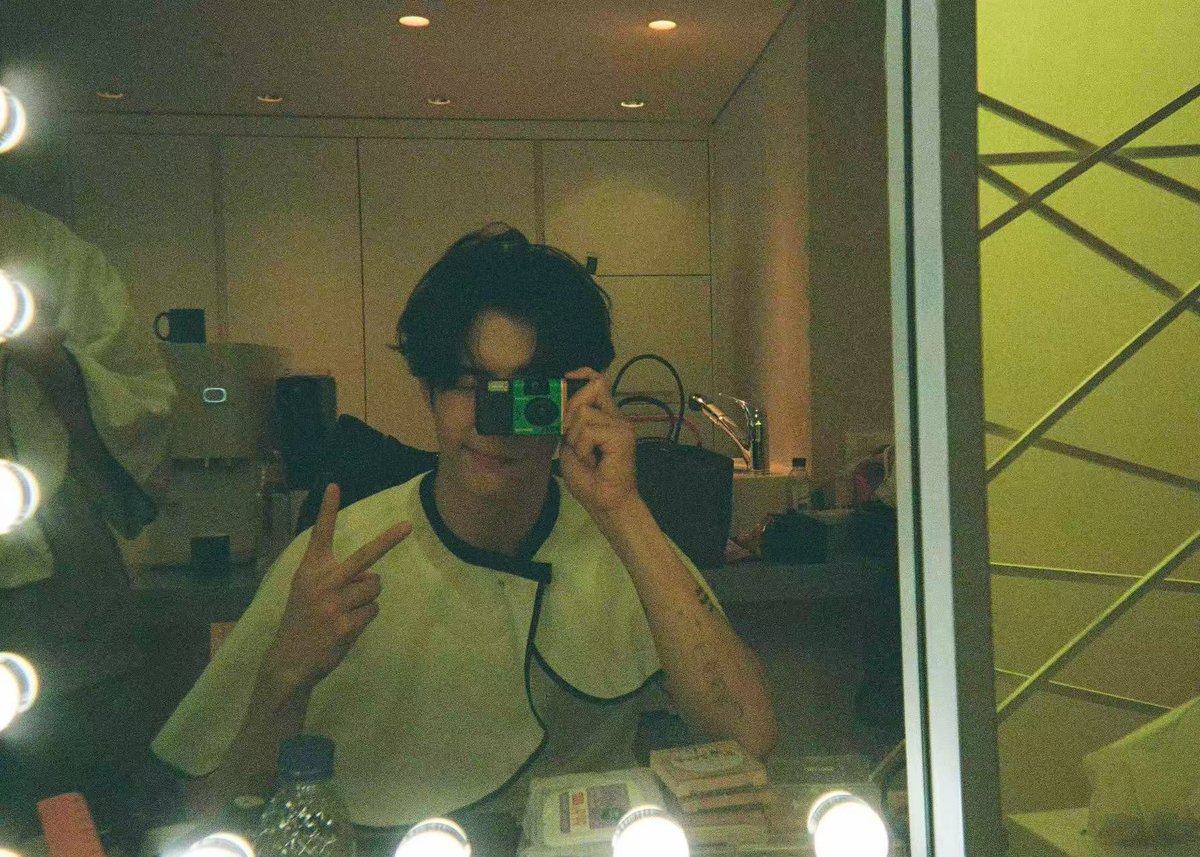 1Aprilblue's tweet photo. มาร์คแบมกับกล้องฟิล์มอย่าอยู่เลยกู https://t.co/SXPWczsMB3