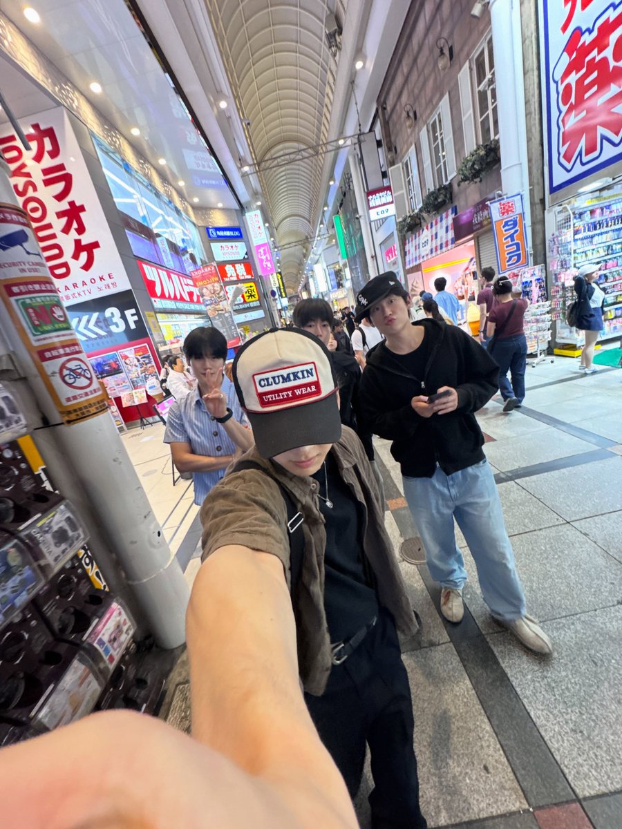PrinceYHph's tweet photo. @sssong6823 @iKONIC_143 [ #SONG | 261015 IG POST UPDATE ]

🍒: #osakabro 🖤
📎: https://t.co/48V4JfUV3t

#YUNHYEONG #송윤형 #윤형 
#ユニョン #宋尹亨 @sssong6823
#iKON #아이콘 @iKONIC_143 https://t.co/PO3gfaVrBc