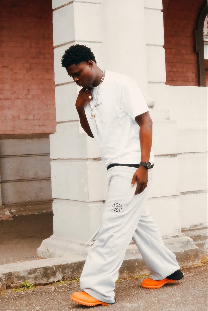 Fineballerjay's tweet photo. 🛍️🛒: @rdmsoriginals @pleadthe23rd https://t.co/BVN4VuMkmc