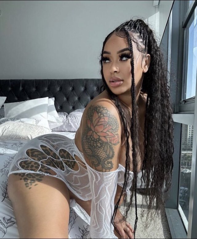 belin_cackler01's tweet photo. Am I hot 🔥 🥵 👅👅💋 https://t.co/BOH3QyppNw