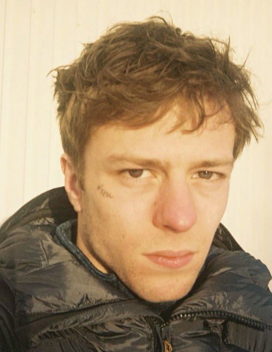 stantwtgaydan's tweet photo. you’re sick if you find this attractive https://t.co/tvWeWPqY5K