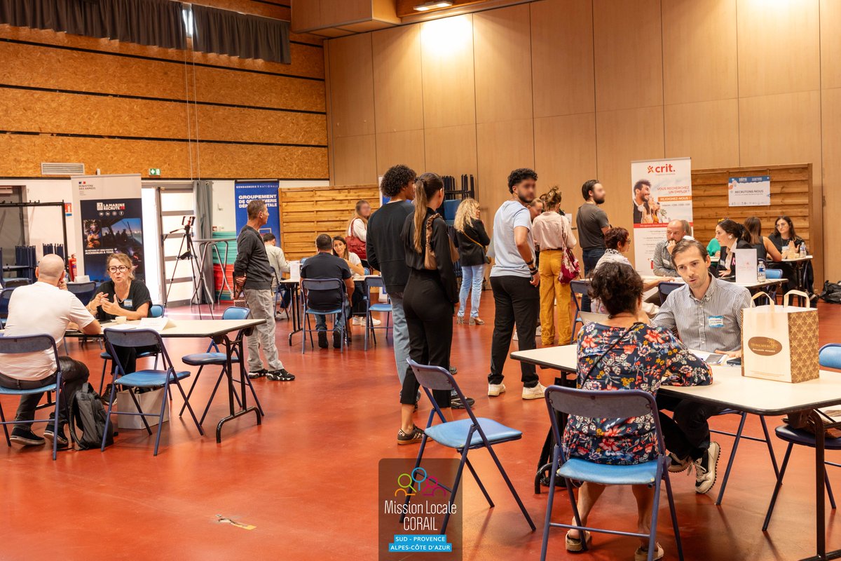 mlcorail's tweet photo. Mardi matin, nous étions présents à Bormes les Mimosas pour « Défis Emploi »💼

Nous avons proposé 2 espaces : un stand d’information ainsi qu’un stand équipé de casques VR pour découvrir des métiers !

Un grand merci pour l'organisation de cette matinée.

#DéfisEmploi https://t.co/1BdKWmkd6a