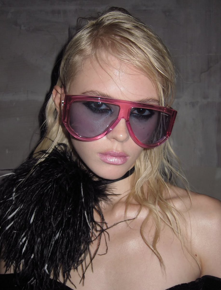 theanprobe's tweet photo. Mark gong ss27 sunglasses https://t.co/0wgrhHZ1Qw