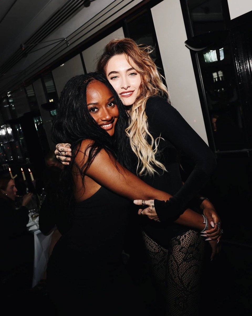 Majellachi8g's tweet photo. Paris Jackson link up with Ayra starr https://t.co/zwRXzPojXH