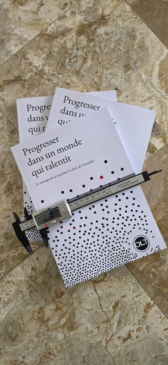 longterme's tweet photo. 96 points de PIB : la dette implicite des retraites estimée par l’Observatoire du Long Terme, dans un scénario d’absence de réforme. C’est le poids des déficits futurs : un doublement de la dette publique . À découvrir dans notre dernier livre: https://t.co/Wn0OmoyziR https://t.co/MCZUAdRvp4