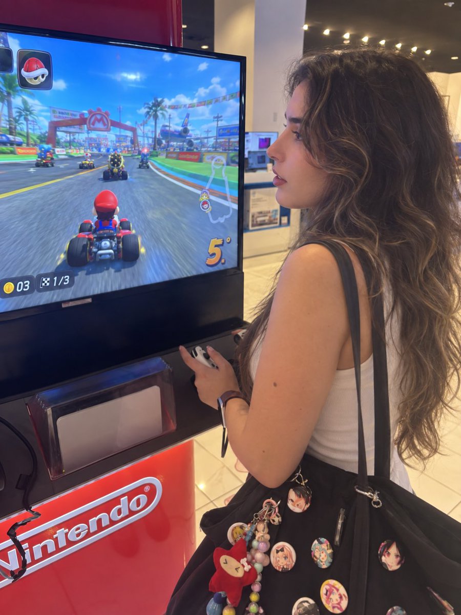 marinavscafk's tweet photo. Você me chamaria pra jantar ou pra perder no Mario Kart? https://t.co/1ag7noG8vP