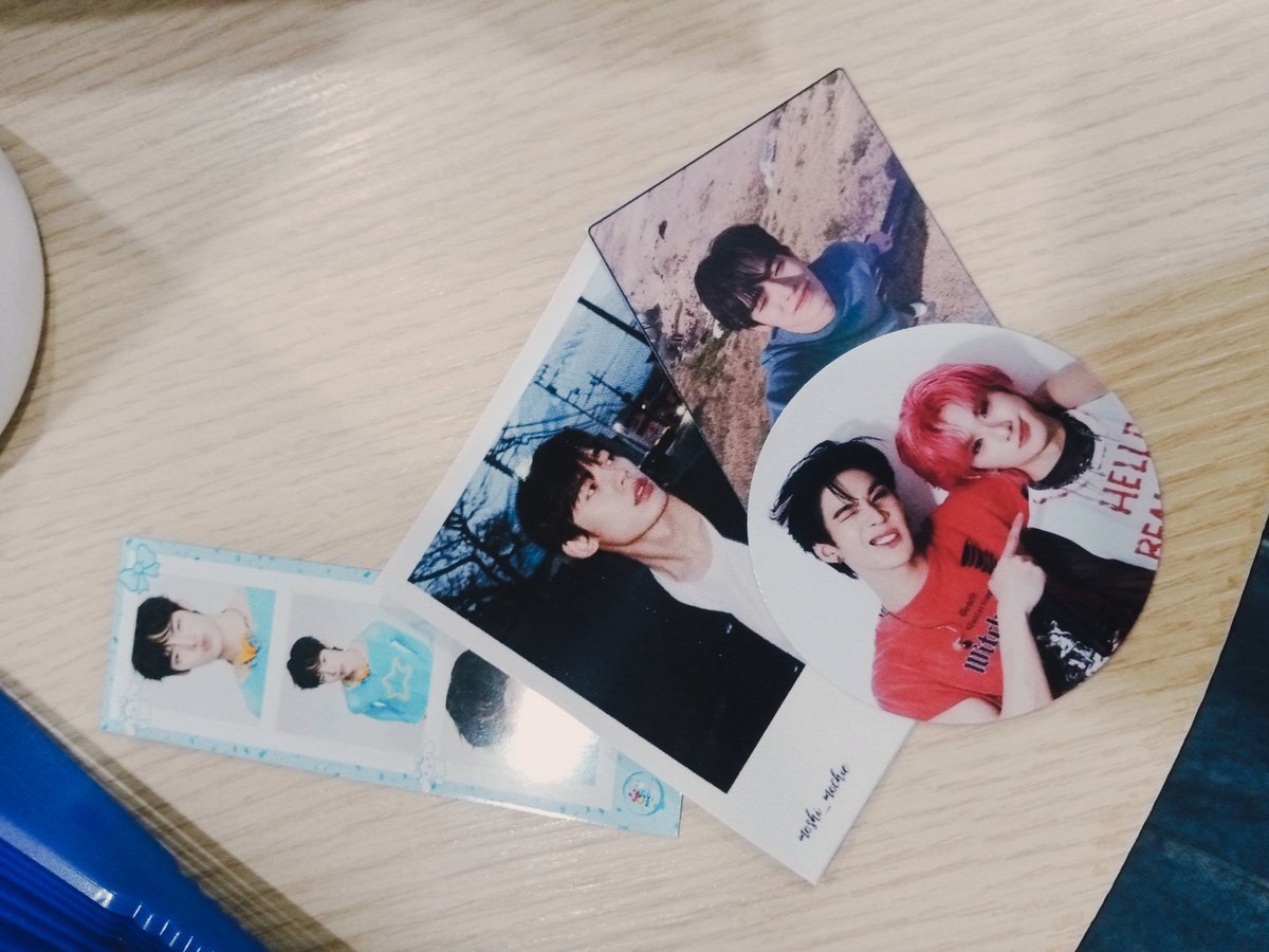 25ramyeonzfiles's tweet photo. another day, another reason to adore por @porsuppakarn

thank you @BLFanbaseDAVAO and my go to cafe for my side quest and fangirlieee gala @CupzofJCafe

#BlueskiesAndPinkdreams
#PorSuppakarn #ปอศุภกร https://t.co/nMTapUMRBH