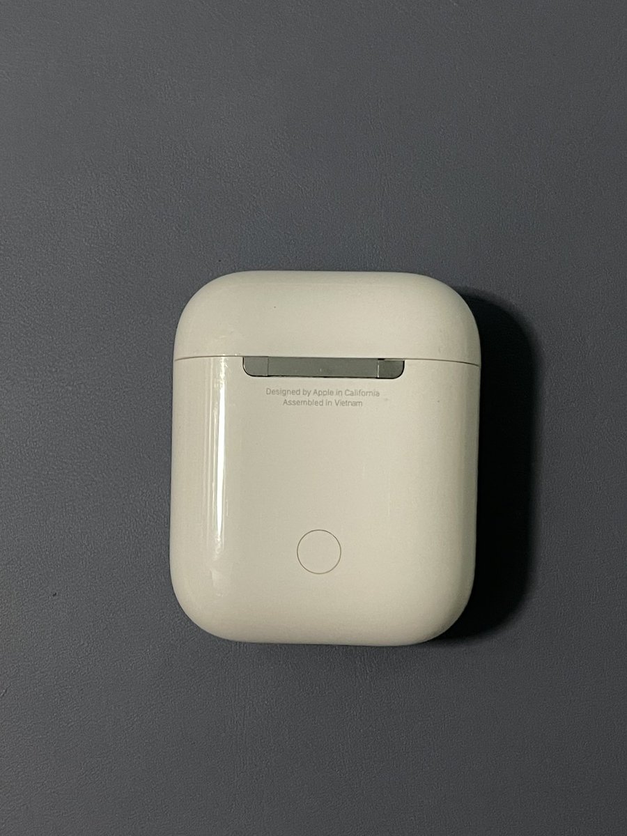 alittlestuff's tweet photo. ขาย AirPods 2  550 รวมส่งค่ะ
ข้างซ้ายใช้งานได้ปกติ ข้างขวาแบตเสื่อมฟังได้ 30 นาที  
#airpods #apple #ส่งต่อairpods #ส่งต่อแอร์พอดี https://t.co/omlbIo4QAG