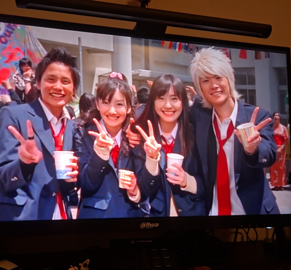 zinzin07z's tweet photo. I still remember how I felt watching Sky of Love for the first time, I literally couldn't stop crying 😭 Now I'm rewatching it for the second time and I'm literally crying my eyes out like a sobbing dog rn https://t.co/SoUAbu3IuH