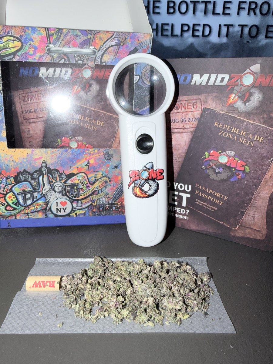 StonedLegxnd's tweet photo. Zone 6 (NY Brand) new drop overall 7/10 
Good candy , nothing that stands out , flavor great tastes like Z cross with a good candy / “slightest hint of og”  (no genetics on bag) https://t.co/yj4F5INWzG