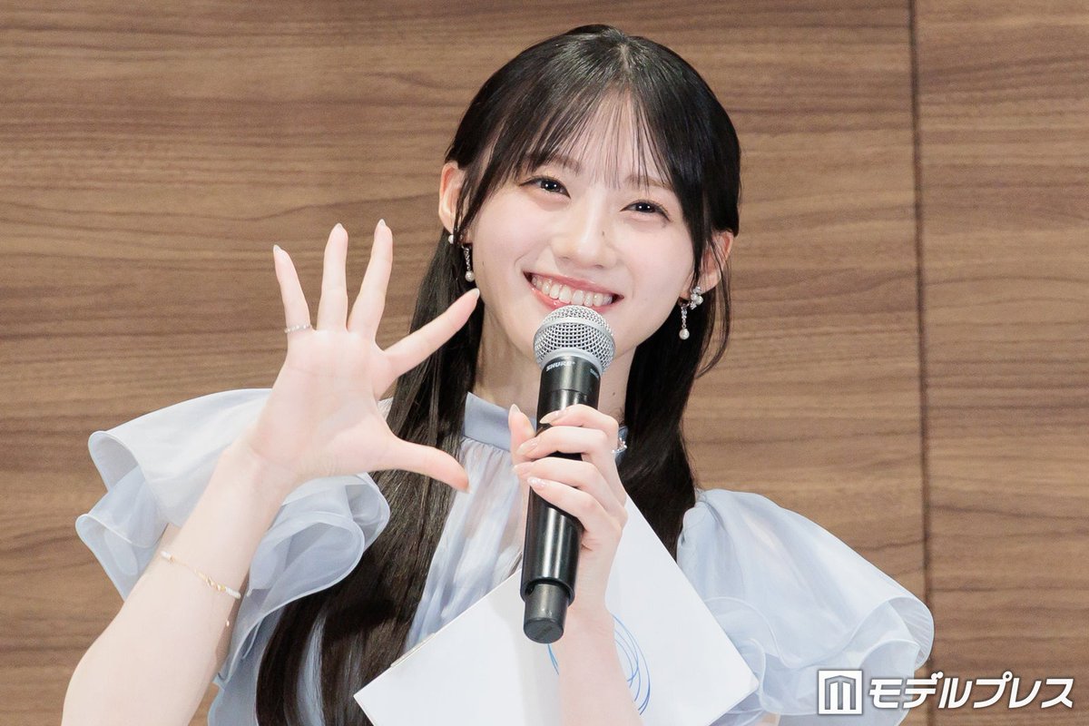 modelpress's tweet photo. 【写真追加📷️】乃木坂46川﨑桜「2026/27シーズン フィギュアスケート記者会見」でMC🎤

川﨑「緊迫した空気を肌で感じて、私まで緊張してきました」
https://t.co/b0C88fDBKH

中井亜美・千葉百音選手ら登壇⛸️ https://t.co/wy0rT12B4F