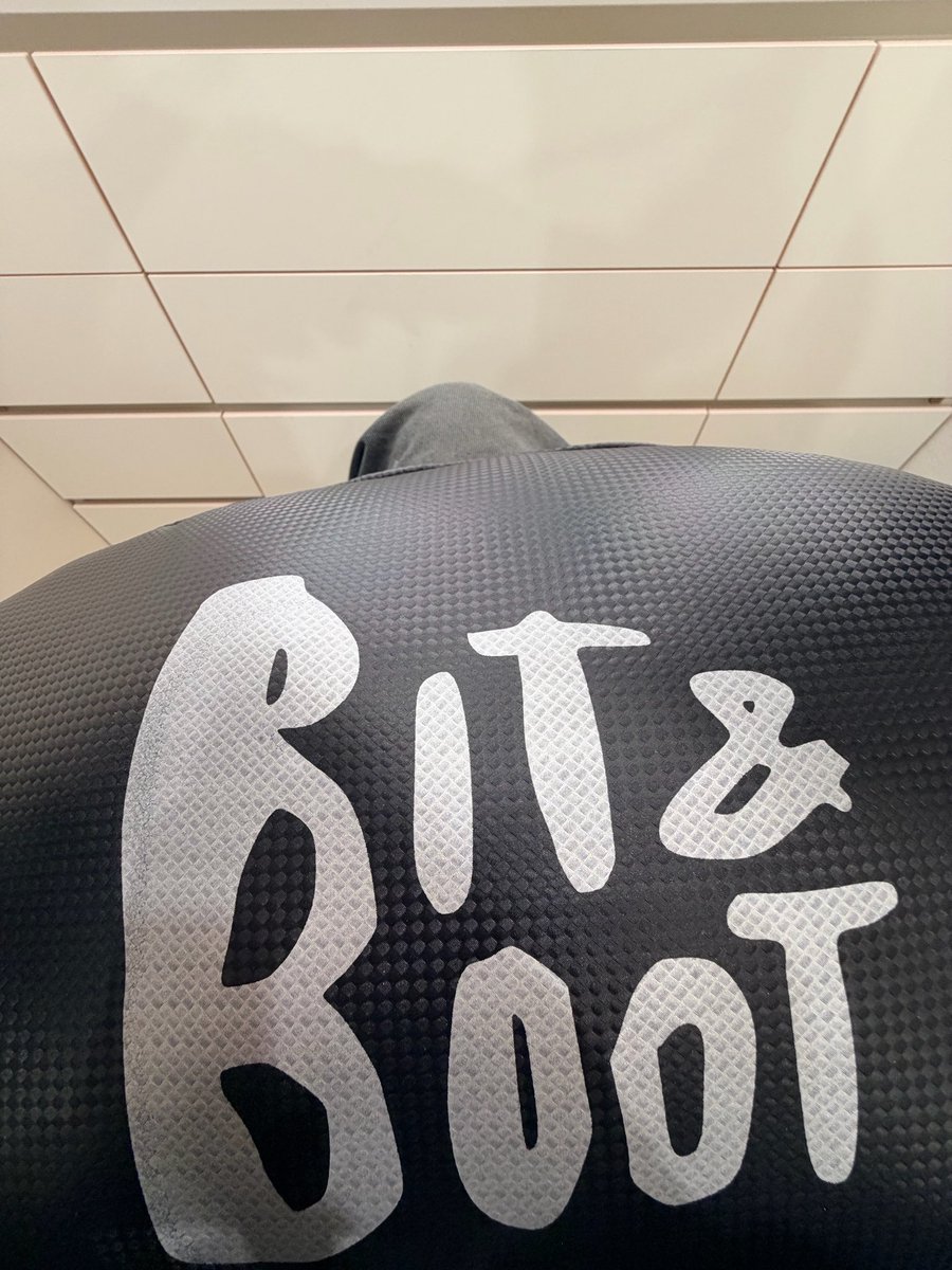 Ace_BBH's tweet photo. 261015 #BAEKHYUN 💌
BAEKHYUN HAS A RECORDING TODAY OMG??? And if he's getting make up done, then we might get a behind video of the recording too????? 

"White hair...."
"I'll do it now!! White hair!!"
"I'm going to start!!!"
📸
"A sudden bolt out of the blue for the black hair team!!!!!!"
"ㅋㅋㅋㅋㅋㅋkekekekekekekeke"
"Please cry!! Please cryy!!!!!><"
"I'm kidding! I'm just here to get basic make up done!ㅎㅎ"
"I have an audio recording schedule! Not an album! But participating somewhere!?"
"Hehe, you cuties!"