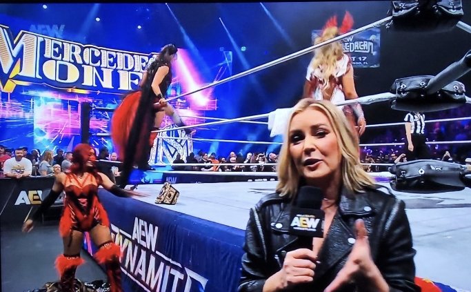 ActionManiac1's tweet photo. #AEWDynamite #SamoaJoe #TommasoCiampa #AndradeElIdolo #WillOspreay #TriangleofMadness #DivineDominion #MercedesMone #KazuchikaOkada #KonosukeTakeshita #AdamCopeland #DonCallisFamily #TheDeathRiders #AEWonTBS #MyAEW #AEWonMax https://t.co/IJ0XAHsQCh