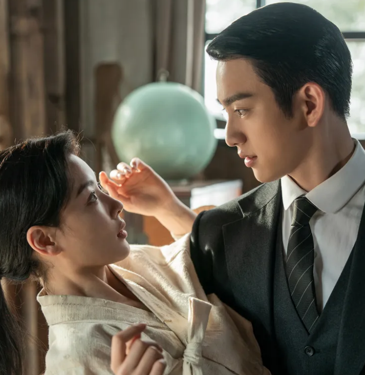Reviewseries_KR's tweet photo. 100 Days of Deception/ "100 วัน ปฏิบัติการลวง"
เรตติ้งตอนที่ 2 ขยับขึ้นแรง 7.605% ทั่วประเทศ👍  
สนุกมากใครยังไม่ได้ดู รีบตามเก็บด่วนๆ จ้า
#รีวิวซีรี่ส์ #คิมยูจอง #พัคจินยอง

อ่านเพิ่มเติม👉https://t.co/gT2ira1KOW https://t.co/3v10uSY2Qk