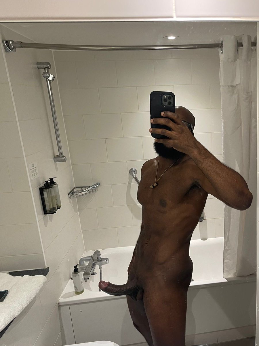 beefydbeast1's tweet photo. God’s Fav🤭 with the 10 inch pipe. 
#bigdick #blackcock #meat https://t.co/gqs7a3QcVi