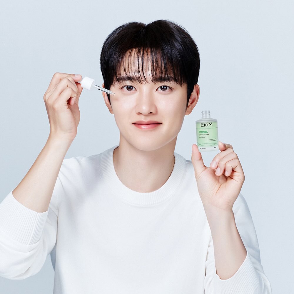 EXOGlobal's tweet photo. [OFFICIAL] 261015 EIOM Website Update with #DOHKYUNGSOO 
🔗 https://t.co/HV0fXxcSke

DOH KYUNGSOO for ‘EIOM’

#EXO #엑소 @weareoneEXO @DOHKYUNGSOO_X https://t.co/xD64CxgrSK