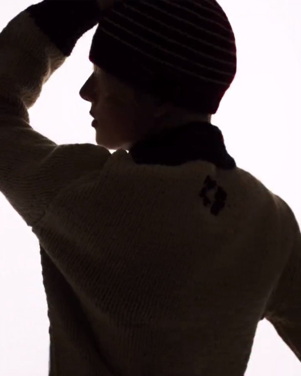 jakeyclub's tweet photo. #jake’s perfect side profile https://t.co/HrFcMxz1OY