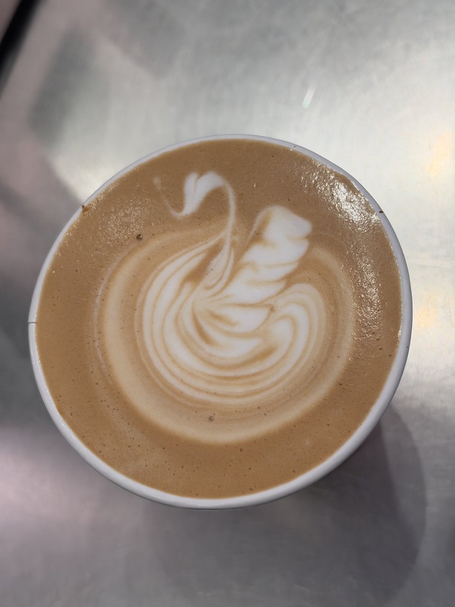 13thFool's tweet photo. Blue Bottle’s latte is 👌🏼!

Definitely one of the highlights of this Seoul trip.

Looking forward to its Manila branch someday. https://t.co/8VscbgRqd7