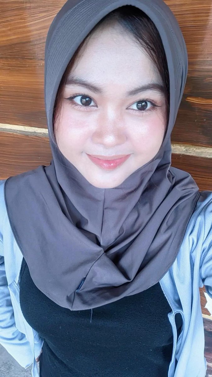 Hijabchicc's tweet photo. 😋 https://t.co/4h2ham0ElS