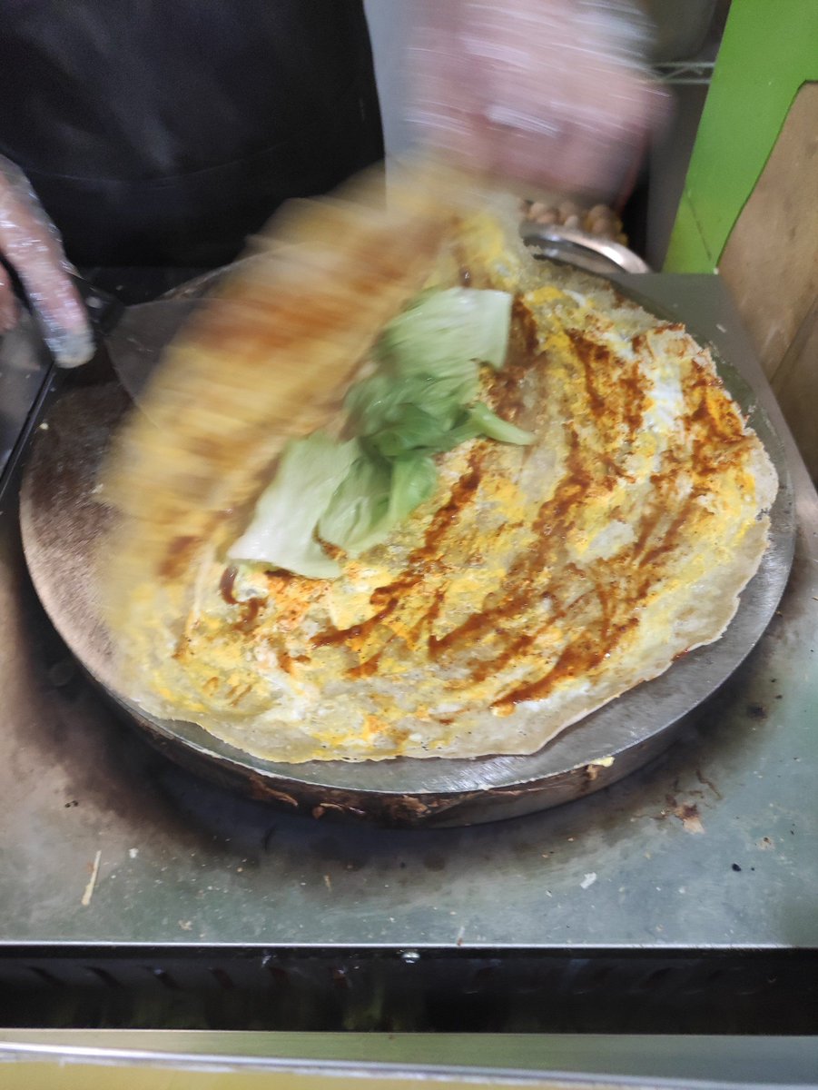 Zachcsns's tweet photo. Hey foodies, check out this super cool 饭猿布-themed snack spot! Love every bite here~ https://t.co/vxLfgmroMF