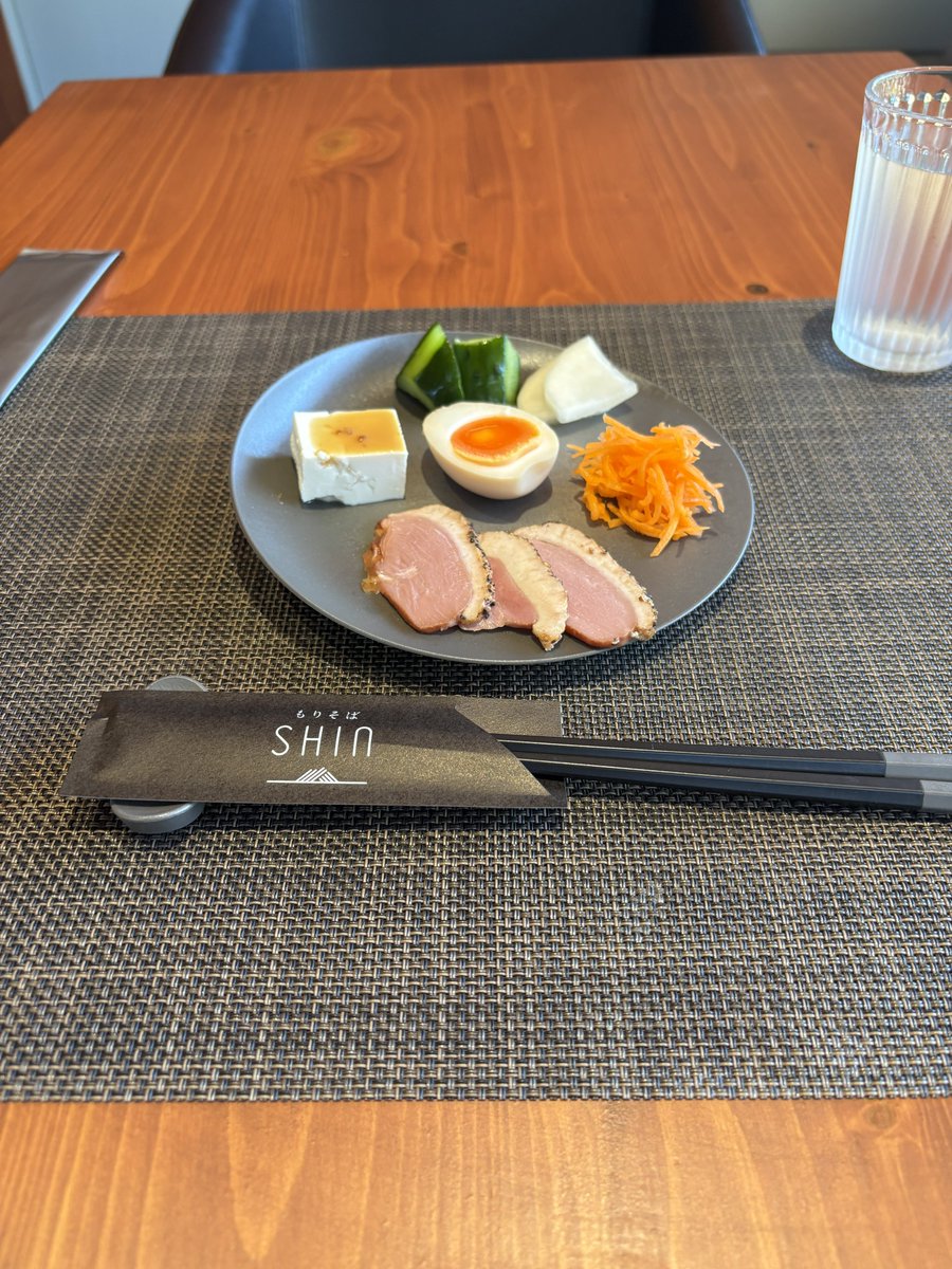 singeeeeeen0181's tweet photo. おしゃれ蕎麦屋に来た https://t.co/ankq8ZA2Yt