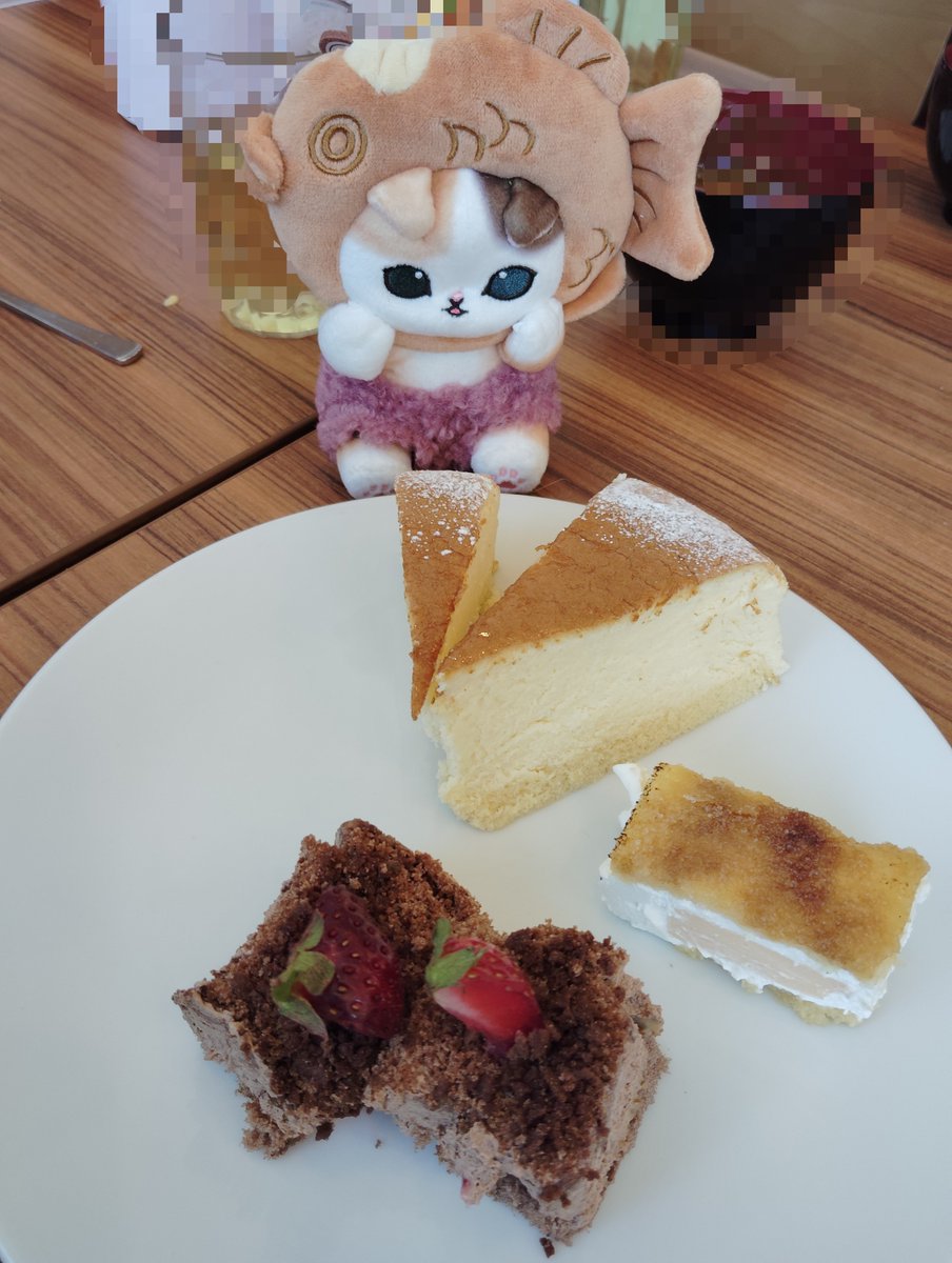 YRKkato511's tweet photo. @AMUSE_manga 弟と初めてのスイパラだケロケロロン。
あっ。カエルくん写しそびれた。ごめん https://t.co/KtiVyIdY3W