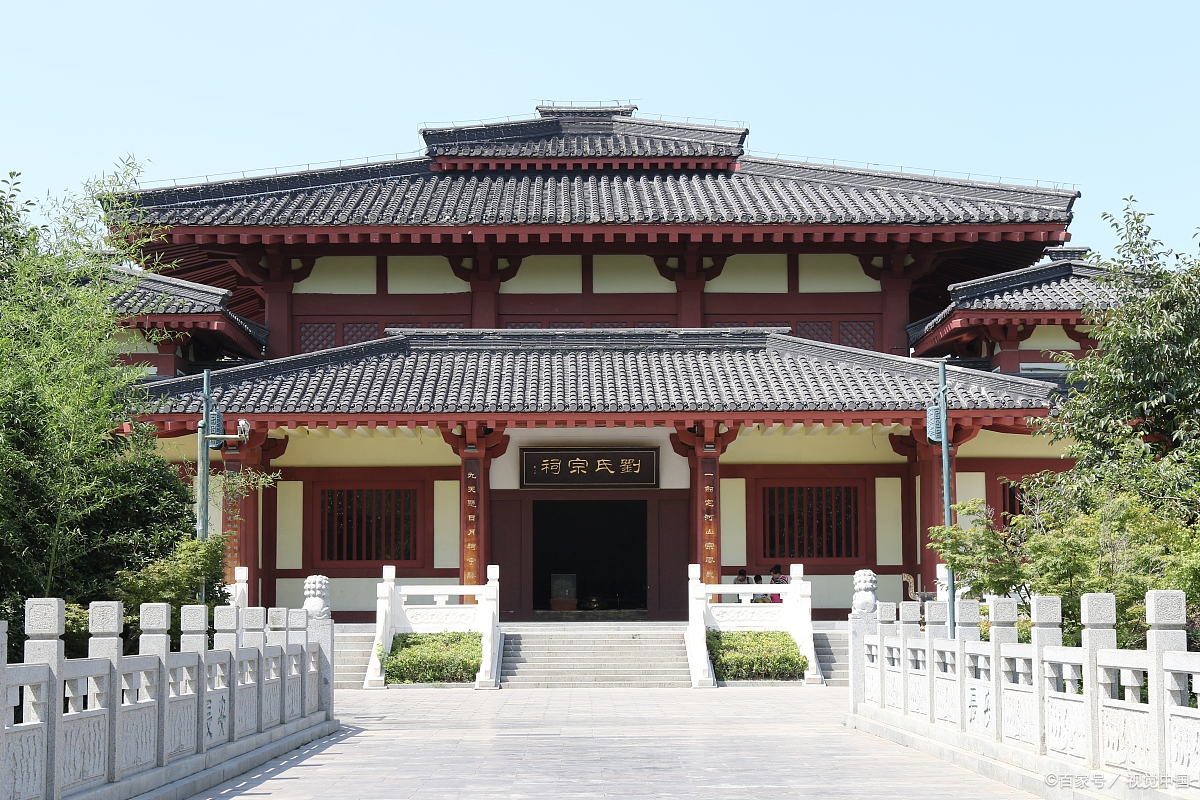 tackash31's tweet photo. Looking at the shared Han historical sites, I feel the artistic delicacy of ancient Chinese architecture and the subtle poetic charm it holds. https://t.co/QygA7Z44Tx