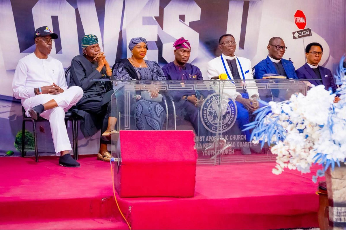 FUFUNATION001's tweet photo. Yesterday, Incoming Governor of Lagos State, @drobafemihamzat
visited the CAC Oke Igbala, Ketu DCC Headquarters, where he was received by Pastor M.A. Ajayi. 

He made emphasis on commitment to building a greater, more inclusive Lagos. https://t.co/1s2Fv3NXjp