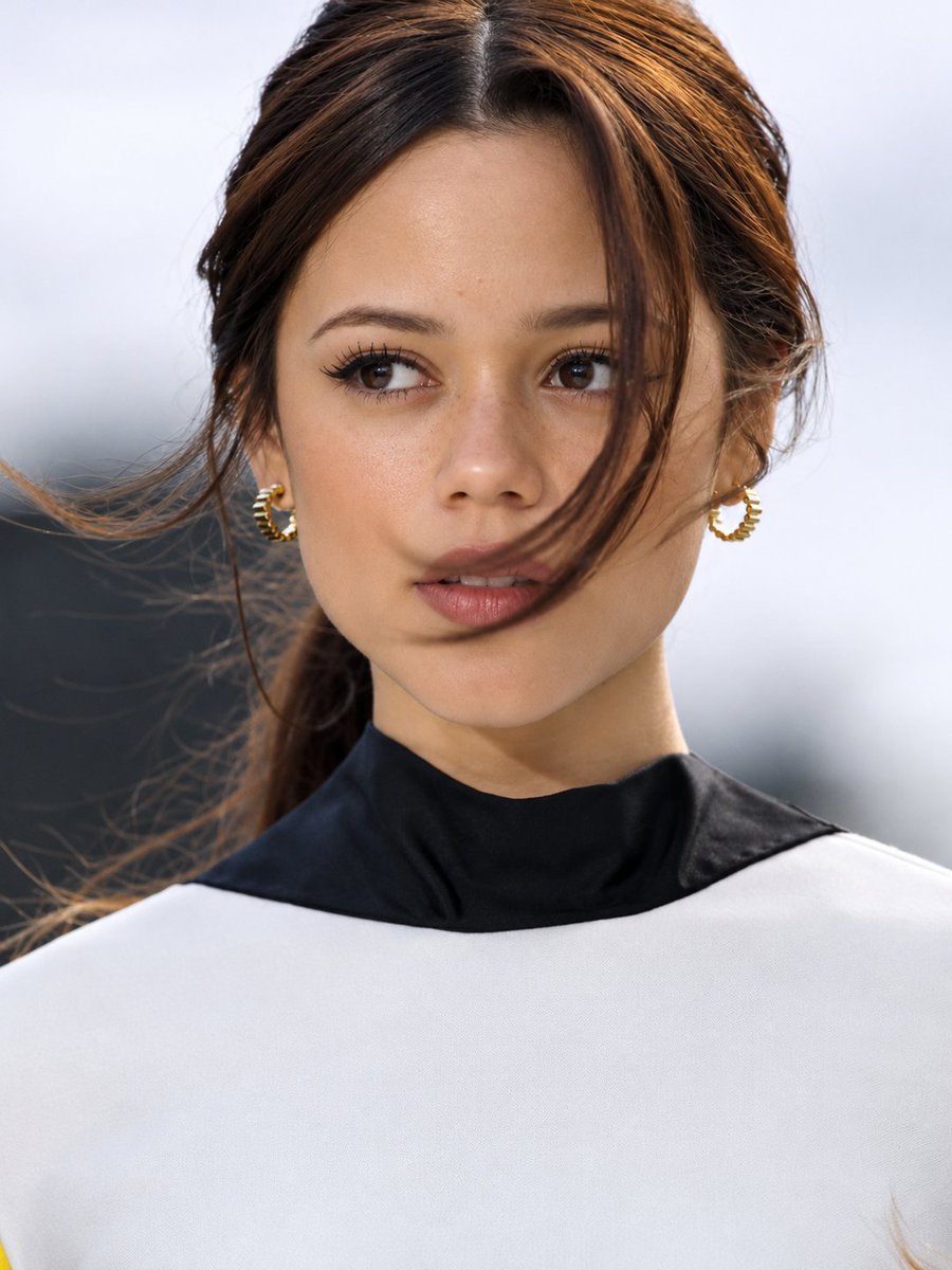 277Javier51870's tweet photo. Jenna Ortega 4K images https://t.co/qLnhfgGGHc